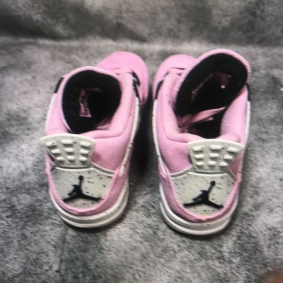Jordan Air Jordan 4 “Orchid” - Picture 3 of 6